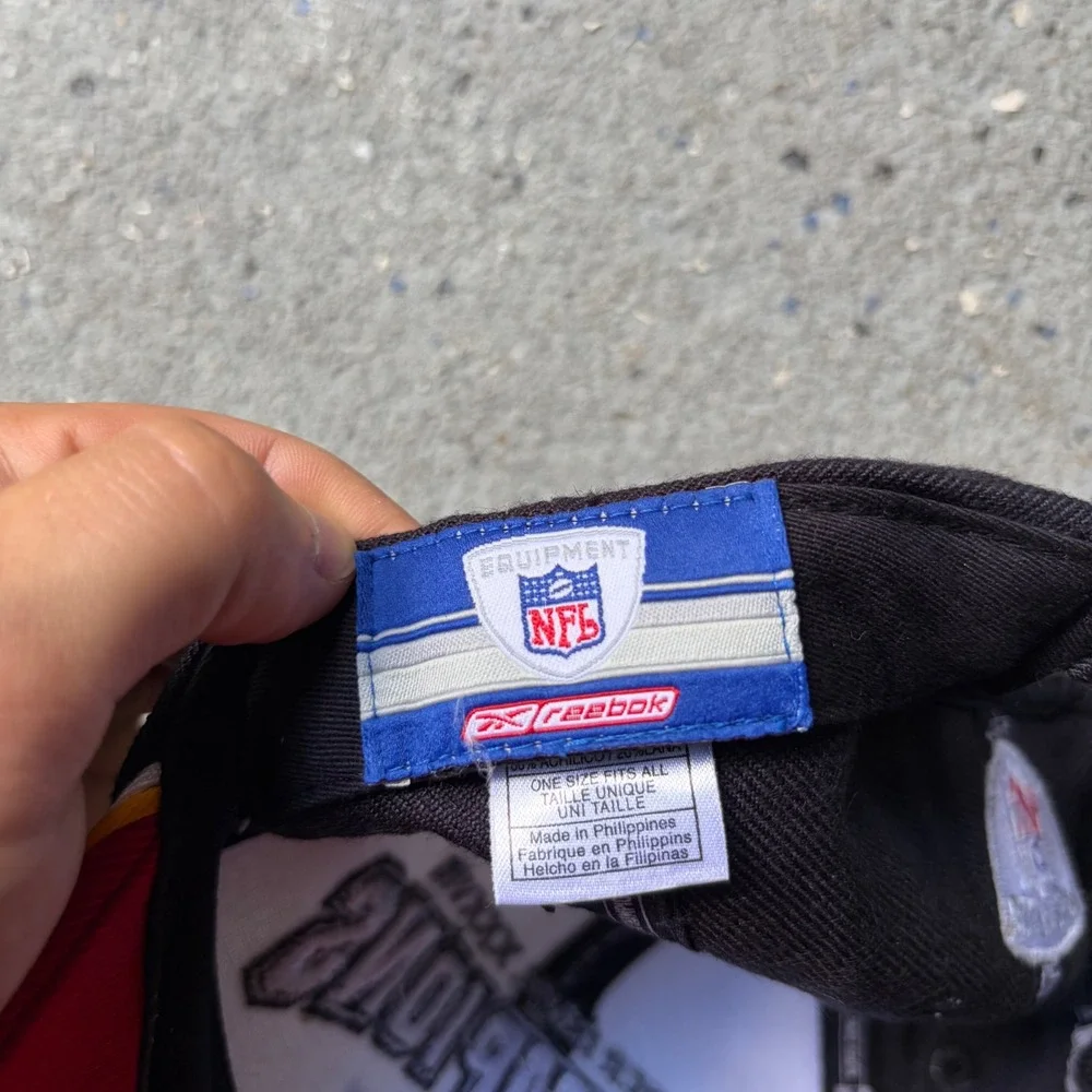 Reebok New England Patriots Super Bowl XXXVIII Champions Locker Room Hat Cap
